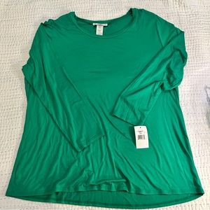 BNWT Vibrant Green Long Sleeve Moa Moa Women’s Top